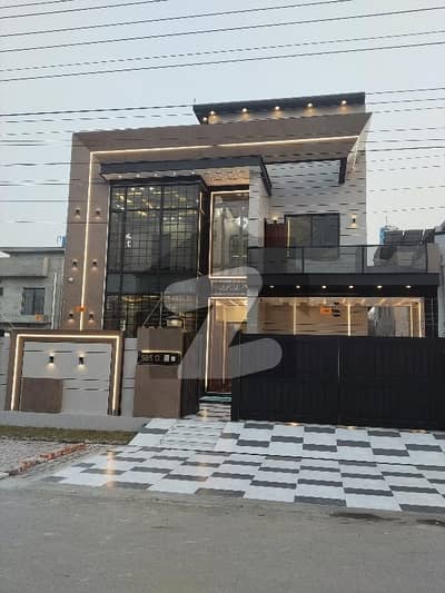 10 Marla Ultra Modern Luxury House For Sale In Central Park Prime Location