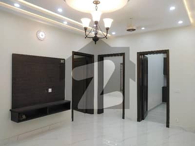 آئی 11/2 آئی ۔ 11,اسلام آباد میں 5 کمروں کا 6 مرلہ مکان 4.2 کروڑ میں برائے فروخت۔ آئی 11/2 آئی ۔ 11,اسلام آباد میں 5 کمروں کا 6 مرلہ مکان 4.2 کروڑ میں برائے فروخت۔