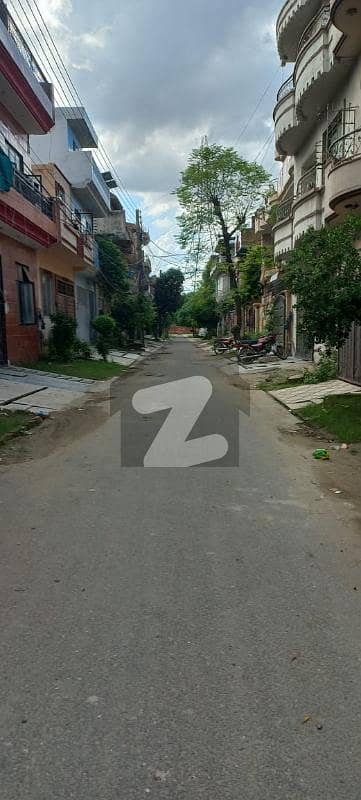 سبزہ زار سکیم ۔ بلاک جے سبزہ زار سکیم,لاہور میں 5 مرلہ رہائشی پلاٹ 1.35 کروڑ میں برائے فروخت۔