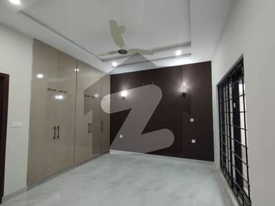 10 MARLA LIKE NEW HOUSE FOR RENT IN BAHRIA TOWN LAHORE