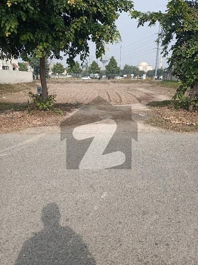 Premium 1 Kanal Plot for Sale in Sector W DHA Phase 7, Lahore