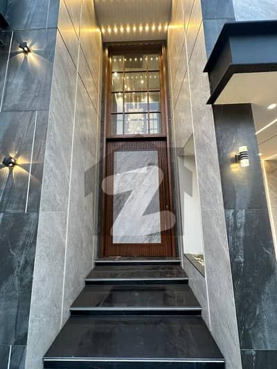 1 KANAL Luxury Brand New House For Rent