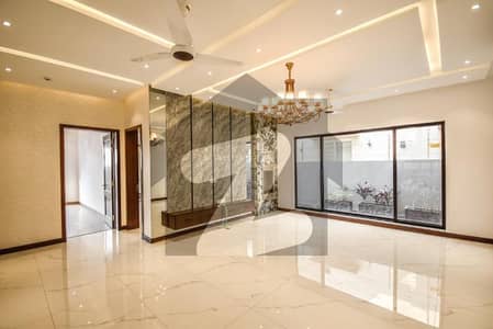 ONE KANAL BRAND NEW HOUSE FOR RENT PRIME LOCATION NEAR TO ALL FACILITIES