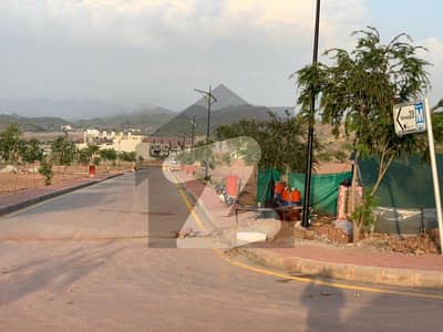 بحریہ انکلیو - سیکٹر ایم بحریہ انکلیو,بحریہ ٹاؤن,اسلام آباد میں 10 مرلہ رہائشی پلاٹ 1.4 کروڑ میں برائے فروخت۔