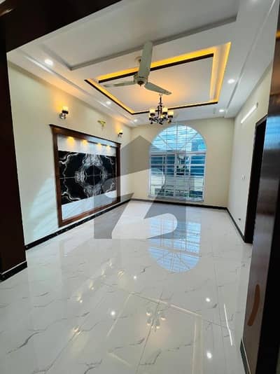 جی ۔ 13 اسلام آباد میں 6 کمروں کا 10 مرلہ مکان 2.55 لاکھ میں کرایہ پر دستیاب ہے۔