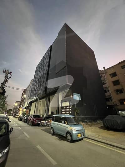 FULL COMMERCIAL BUILDING FOR RENT A prime 400 Yards Commercial building Bukhari Commercial, Lane 7, DHA Phase VI