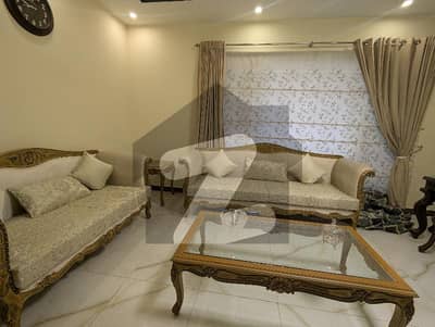 بحریہ ہیملیٹ بحریہ ٹاؤن فیز 8,بحریہ ٹاؤن راولپنڈی,راولپنڈی میں 5 کمروں کا 2 کنال مکان 6.0 لاکھ میں کرایہ پر دستیاب ہے۔