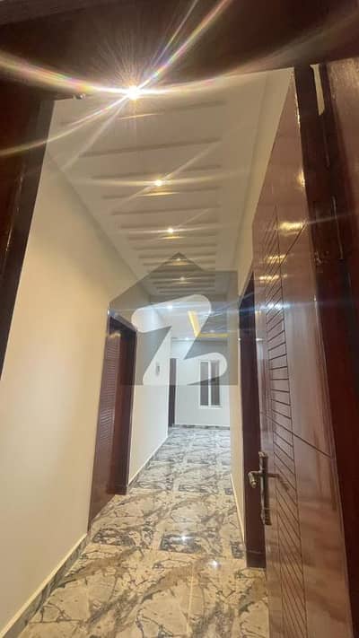 ایم پی سی ایچ ایس ۔ ملٹی گارڈنز بی ۔ 17,اسلام آباد میں 8 مرلہ پینٹ ہاؤس 2.1 کروڑ میں برائے فروخت۔