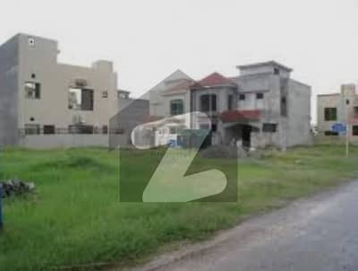 جناح گارڈنز ایف ای سی ایچ ایس,اسلام آباد میں 8 مرلہ رہائشی پلاٹ 82.0 لاکھ میں برائے فروخت۔