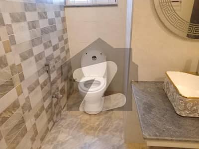 10marla brand new modern house