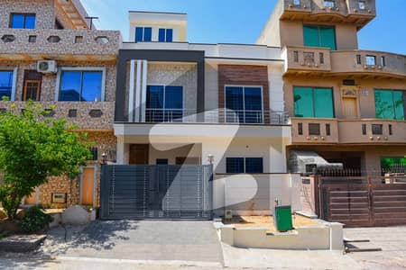 G-13 New Brand Double Story House 25x40 Available For Sale