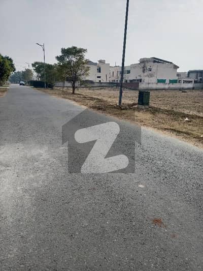 Premium 1 Kanal Plot for Sale in Sector P DHA Phase 7, Lahore