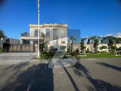 ڈی ایچ اے فیز 7 ڈیفنس (ڈی ایچ اے),لاہور میں 5 کمروں کا 2 کنال مکان 24.0 کروڑ میں برائے فروخت۔