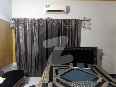 ڈی ایچ اے فیز 2 ڈیفنس (ڈی ایچ اے),لاہور میں 1 کمرے کا 1 کنال کمرہ 40.0 ہزار میں کرایہ پر دستیاب ہے۔