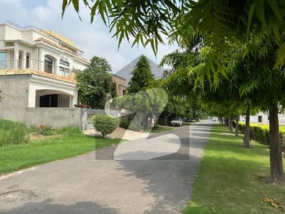 واپڈا سٹی ۔ بلاک ایف واپڈا سٹی,فیصل آباد میں 1 کنال رہائشی پلاٹ 3.0 کروڑ میں برائے فروخت۔