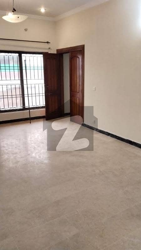 ای ۔ 11 اسلام آباد میں 2 کمروں کا 10 مرلہ بالائی پورشن 1.0 لاکھ میں کرایہ پر دستیاب ہے۔ ای ۔ 11 اسلام آباد میں 2 کمروں کا 10 مرلہ بالائی پورشن 1.0 لاکھ میں کرایہ پر دستیاب ہے۔