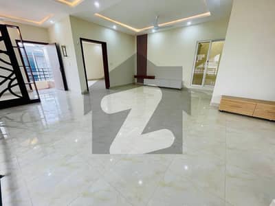 بحریہ ٹاؤن فیز 8 بحریہ ٹاؤن راولپنڈی,راولپنڈی میں 5 کمروں کا 10 مرلہ مکان 1.1 لاکھ میں کرایہ پر دستیاب ہے۔