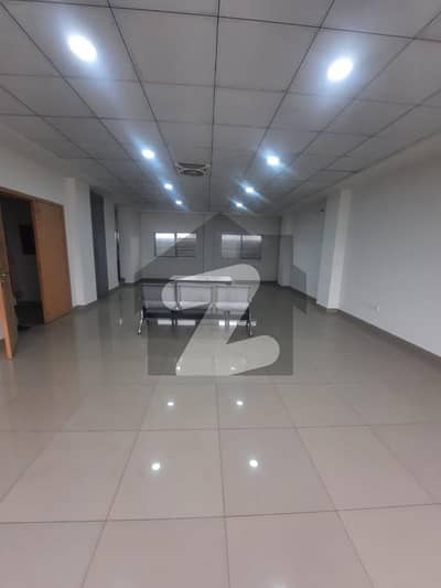 ڈی ایچ اے ڈیفینس فیز 2 ڈی ایچ اے ڈیفینس,اسلام آباد میں 4 مرلہ Studio دفتر 1.05 لاکھ میں کرایہ پر دستیاب ہے۔