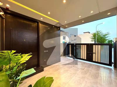 ڈی ایچ اے 9 ٹاؤن ڈیفنس (ڈی ایچ اے),لاہور میں 3 کمروں کا 5 مرلہ مکان 80.0 ہزار میں کرایہ پر دستیاب ہے۔