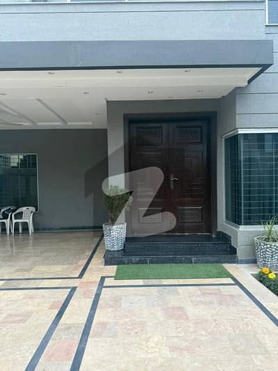 Well Maintained Upper Portion Family Preferred Iqbal Avenue Phase 3