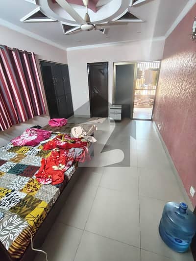 سوِل لائنز کراچی میں 3 کمروں کا 8 مرلہ فلیٹ 3.75 کروڑ میں برائے فروخت۔