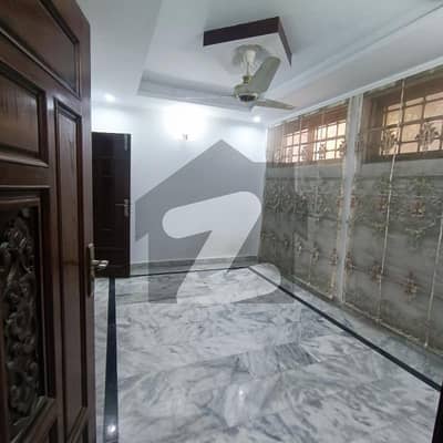 جی ۔ 14/4 جی ۔ 14,اسلام آباد میں 4 کمروں کا 6 مرلہ مکان 1.1 لاکھ میں کرایہ پر دستیاب ہے۔