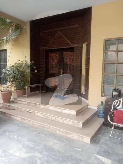 گلبرگ 2 - بلاک ٹی گلبرگ 2,گلبرگ,لاہور میں 3 کنال مکان 46.75 کروڑ میں برائے فروخت۔