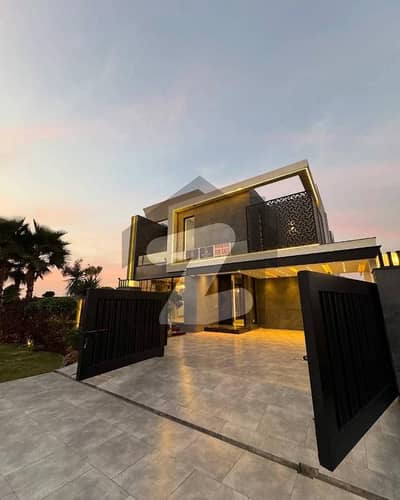 1KANAL Beautifully Designed Modern House for Sale in DHA Phase 7
