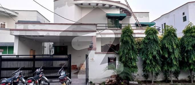 عسکری 10 - سیکٹر بی عسکری 10,عسکری,لاہور میں 1 کنال مکان 10.0 کروڑ میں برائے فروخت۔