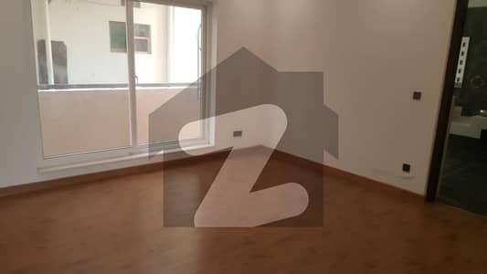 ای ۔ 11 اسلام آباد میں 8 کمروں کا 1 کنال مکان 17.5 کروڑ میں برائے فروخت۔