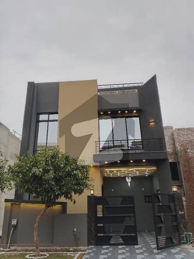 Royal orchard Multan  5 Marla house available for sale top location  Resinable price