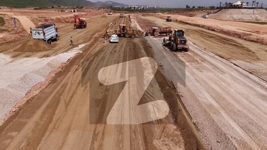 مارگلہ انکلیو مارگلہ ایونیو,اسلام آباد میں 1 کنال رہائشی پلاٹ 6.9 کروڑ میں برائے فروخت۔