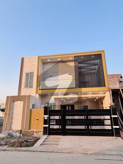 7 Marla New House For Sale in Gated Community