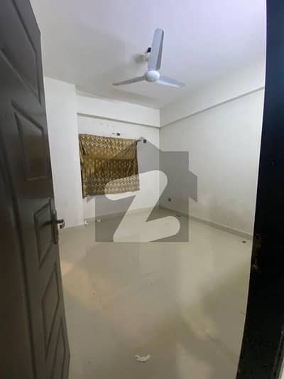 ڈائمنڈ مال اینڈ ریزیڈنسی گلبرگ گرینز,گلبرگ,اسلام آباد میں 1 کمرے کا 2 مرلہ فلیٹ 38.0 ہزار میں کرایہ پر دستیاب ہے۔