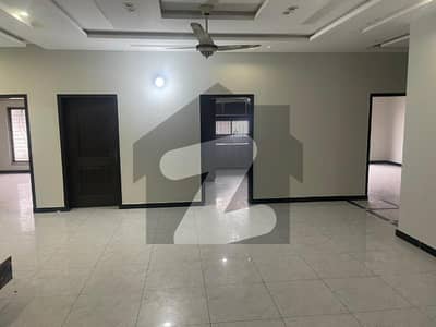 20 Marla Upper Portion In Beautiful Location Of Formanites Housing Scheme - Block N In Lahore