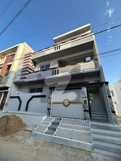 زینت آباد سکیم 33,کراچی میں 6 کمروں کا 10 مرلہ مکان 4.75 کروڑ میں برائے فروخت۔