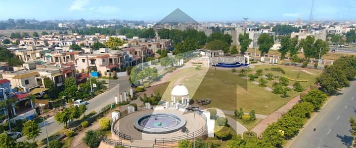 لیک سٹی رائیونڈ روڈ,لاہور میں 10 مرلہ رہائشی پلاٹ 2.75 کروڑ میں برائے فروخت۔