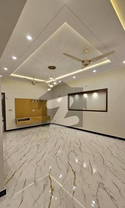 12 Marla House Available For Rent In Bahria Phase 3