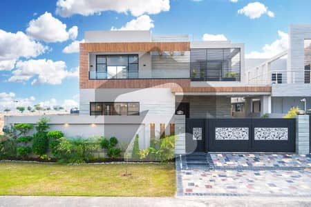 ڈی ایچ اے فیز 6 ڈیفنس (ڈی ایچ اے),لاہور میں 5 کمروں کا 1 کنال مکان 7.6 کروڑ میں برائے فروخت۔