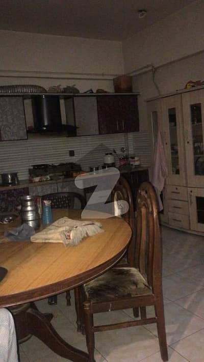 2 Bed Lounge Ground Floor for rent