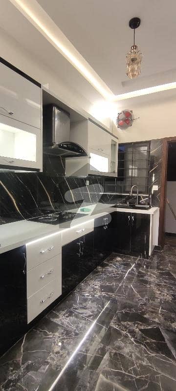 بحریہ انکلیو بحریہ ٹاؤن,اسلام آباد میں 3 کمروں کا 5 مرلہ مکان 2.7 کروڑ میں برائے فروخت۔