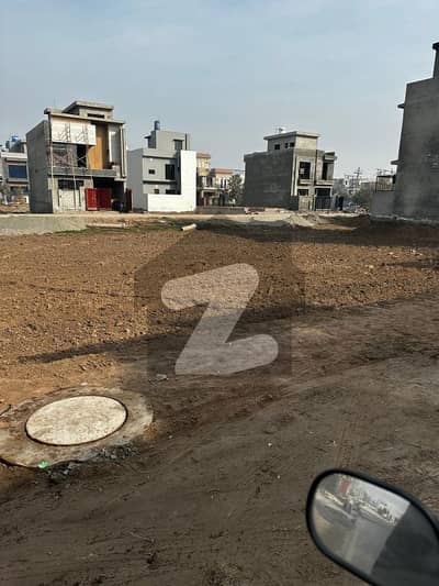 Free Transfer 5 Marla Plot For Sale In Overseas Block Block Park View City Lahore