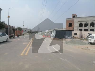 ڈیوائن انکلیو کینال روڈ,فیصل آباد میں 7 مرلہ رہائشی پلاٹ 1.22 کروڑ میں برائے فروخت۔