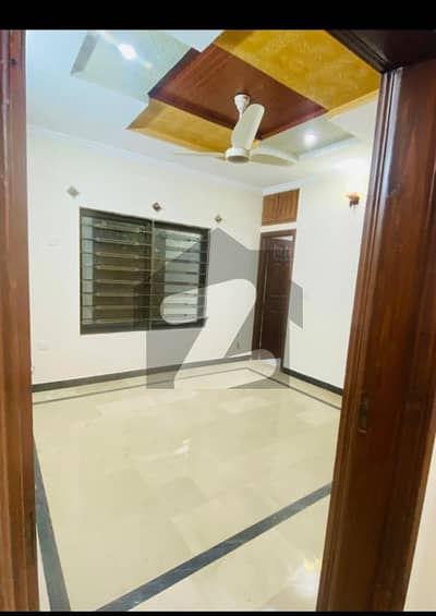 4.4 Marla Upper Portion Available For Rent With Basic Necessities