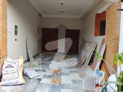 آئی ۔ 8/4 آئی ۔ 8,اسلام آباد میں 3 کمروں کا 14 مرلہ زیریں پورشن 1.6 لاکھ میں کرایہ پر دستیاب ہے۔