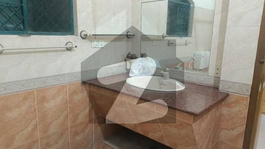 Upper Portion For Rent In Model Town Link Road Available