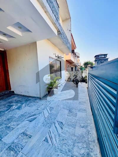 03 Bedroom With Drawing Dining Portion