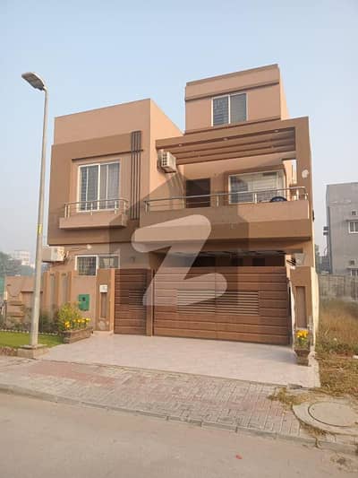 بحریہ آرچرڈ فیز 1 بحریہ آرچرڈ,لاہور میں 5 کمروں کا 8 مرلہ مکان 2.15 کروڑ میں برائے فروخت۔ بحریہ آرچرڈ فیز 1 بحریہ آرچرڈ,لاہور میں 5 کمروں کا 8 مرلہ مکان 2.15 کروڑ میں برائے فروخت۔