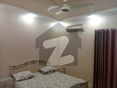 علامہ اقبال ٹاؤن لاہور میں 6 کمروں کا 1 کنال مکان 3.5 لاکھ میں کرایہ پر دستیاب ہے۔