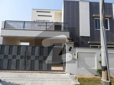 فالکن کمپلیکس نیوملیر ملیر,کراچی میں 2 کمروں کا 14 مرلہ زیریں پورشن 1.3 لاکھ میں کرایہ پر دستیاب ہے۔ فالکن کمپلیکس نیوملیر ملیر,کراچی میں 2 کمروں کا 14 مرلہ زیریں پورشن 1.3 لاکھ میں کرایہ پر دستیاب ہے۔